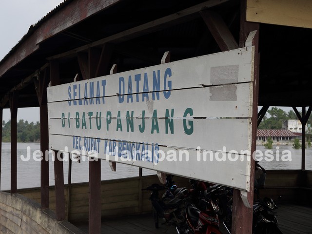 Tanah Runtuh, Pulau Rupat