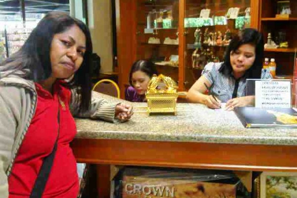 Puji Tuhan Tabut sdh masuk ke toko Rohani Bethany Surabaya